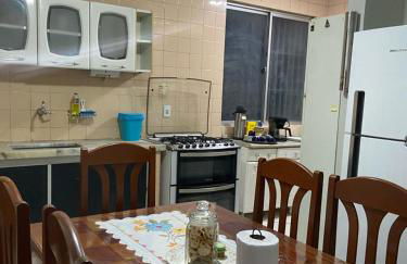 1 suíte cama king, 2 quartos com camas casal, 1 garagem, próx Basílica - Photo 19