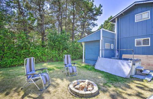 Coastal PNW Gem with Hot Tub - Walk to Beach! - Foto 13
