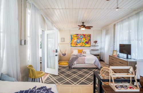 Bayou Breeze Retreat with Pool & River Access - Foto 16