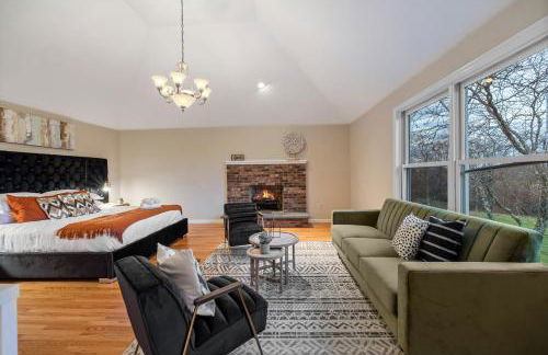 Huge Retreat w Alaska King, Pool & Jacuzzi Tub Indoor - Foto 39