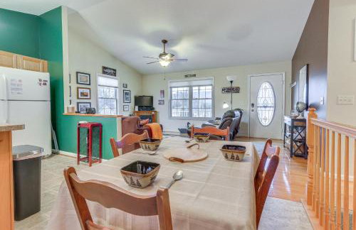 Charming Shenandoah Retreat with Deck! - Foto 9