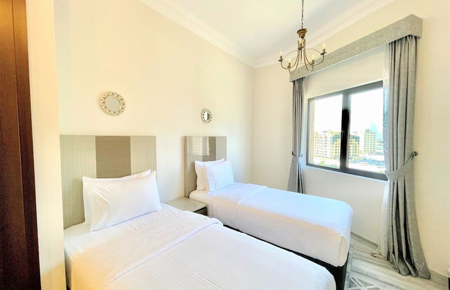 Spacious Marbella 2BR With Scenic Views - Photo 5