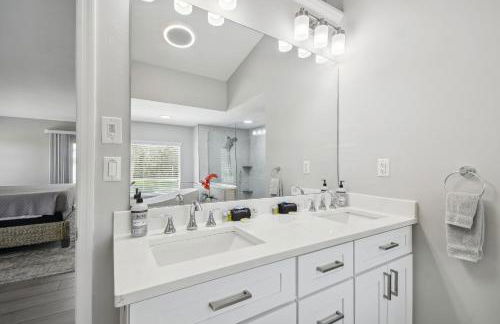 Lake House Westchase area. Heated Pool Waterfront! - Foto 19