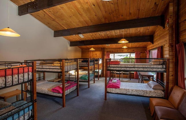 Te Anau Top 10 Holiday Park - Photo 31