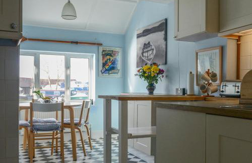 Riverside House - Photo 7