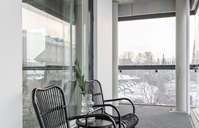 New 2BR Apt with Balcony, Sauna & Great Location - Foto 13