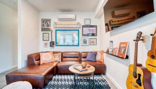 Luxury Penthouse - Rooftop Deck - 3BR - AC - Photo 2