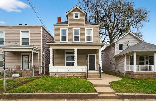 Charming 2nd-Floor Flat 3BR 2BA Free Parking - Foto 25