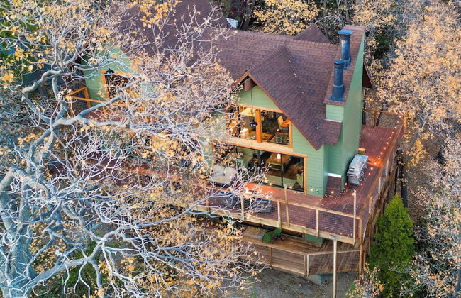 Legacy Lodge by Avantstay Upper-level Retreat Deck, Hot Tub - Foto 18