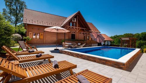 Rustic Cottage With Heated Pool - Happy Rentals - Foto 1