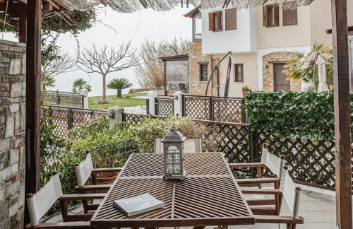 ILOI’s Villa in peaceful Village w. Private Beach - Photo 40