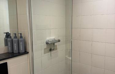 NumberOne - PINK - MediaCityUK - Foto 8