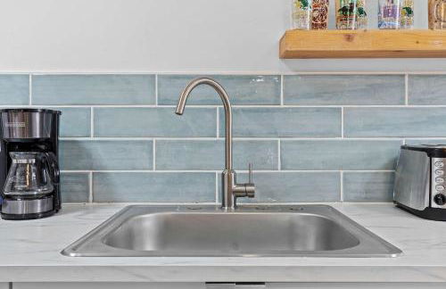 Cozy 2BR Near Bourbon Trail + Backyard Access - Foto 25