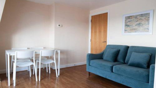 Caribou Suite-Bright & Spacious 2-Bed, Gated Parking, Close to City & Hospital - Foto 4