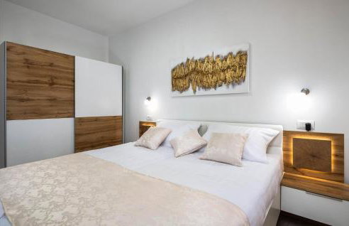 Amazing Home In Pula With Kitchen - Foto 34