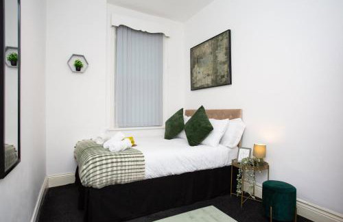 Characterful 2BR Victorian in Prime Jesmond - Fast WiFi & Walk to Station! - Foto 21