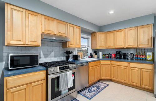 6 bdr Yonkers Home 2 Apts Balcony & Parking - Foto 7