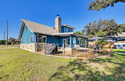 Modern, Spacious! Lake Buchanan Retreat with Hot Tub - Foto 33