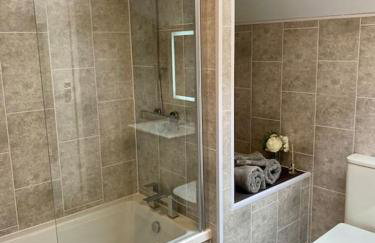 Rhubarb Retreat - Stylish House, Sleeps 5, 10 mins to Durham City & Parking & Garden - Foto 32