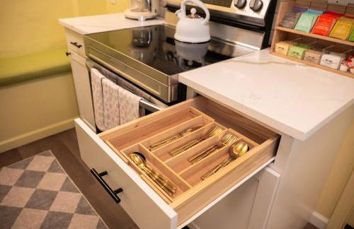 NEW! The Spoonbill House - 2 Kings 1 Full, 10 Minutes to Downtown, 10 minutes to Airport - Foto 28