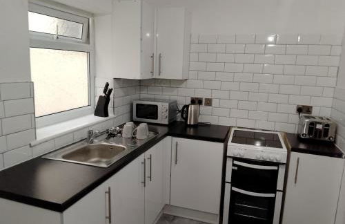 Modern 2-BDR APT in Ashton-under-Lyne By Kammili Properties Short Lets - Foto 11