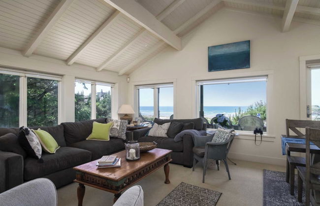 Chapman Cove by Avantstay Gorgeous Beach Bungalow w/ Sauna - Photo 18