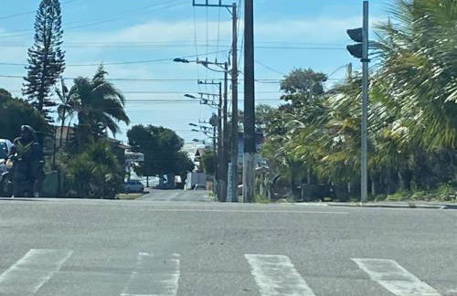 Piscina e Sinuca CASA Beto Carrero 500m do Parque 1 suite e 2 quartos 3bwc a 300m da Praia churrasqueira e estacionamento privado - Foto 46
