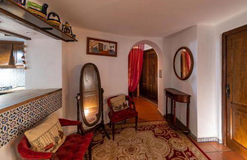 Comfortable Spacious Family House, Large Terrace and Garden, Beach and Bars - Photo 29