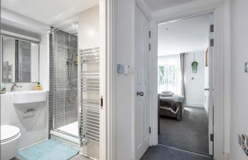 2 Minutes from Kings Cross 1 Bedroom Apartment with Private Patio - Foto 8