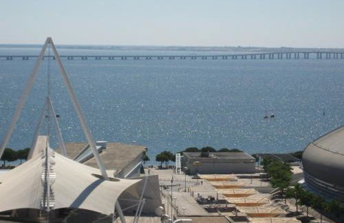 Haven in Lisbon - Exquisite Top Floor with 7 meters Balcony to the Longest Waterfront in Lisbon - Foto 5