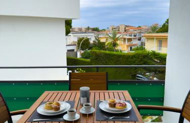 110 - Beachside Renovated 1BR apt 5 min from Beach - Photo 20