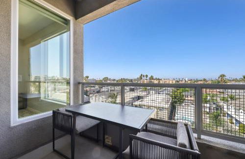 Lux North Park Gem King Beds Workspaces Parking - Foto 8