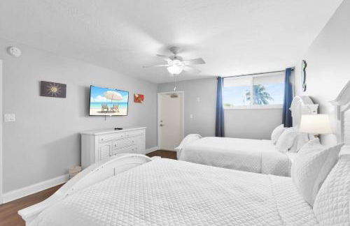 Curacao - Large 2x2 Waterfront Condo Great View Pool & Dock - Photo 21