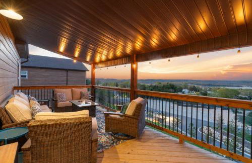 Private Hot Tub, Lake View, 16400 of Free Daily Tickets, Unique Floor Plan! - Foto $