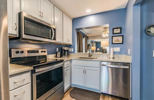 New Listing - Marsh Views Short Walk to Beach and Pools - Double Decks - Foto 21