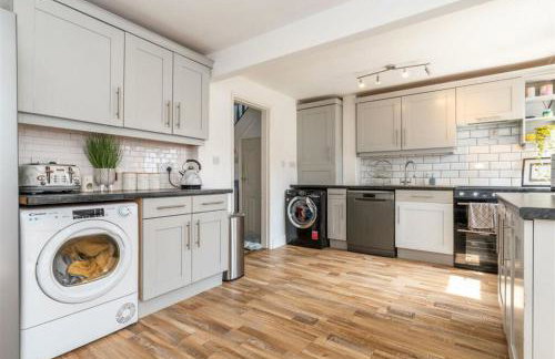 Wonderland 4 bedrooms 6 bed Castle Donnington EMA airport - Foto 13