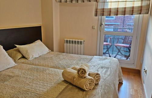 Red Wine Haro, piscina y parking - Foto 8