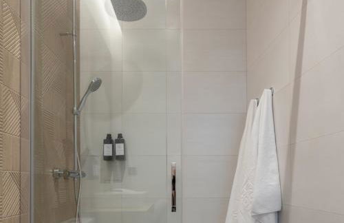 Meraki Suites - Photo 13