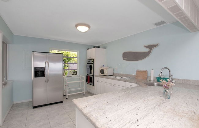 Bayfront Townhouse Located In The Lush Tropical Setting Of Rock Harbor Club. 2 Bedroom Condo by RedAwning - Foto 14