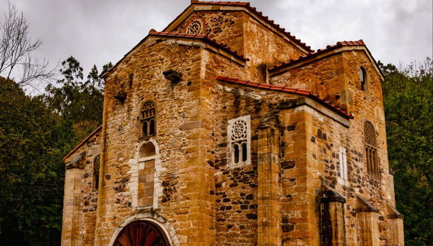 Tour in Oviedo - Photo 2