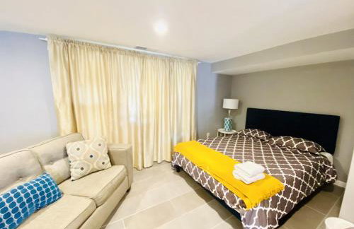 Tuscany 2900 - Classic Italian Style 3BR w Parking near Airport - Foto 47