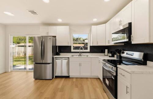 Elegant Auburndale Rooms Near the Speedway & Lake - Foto 25