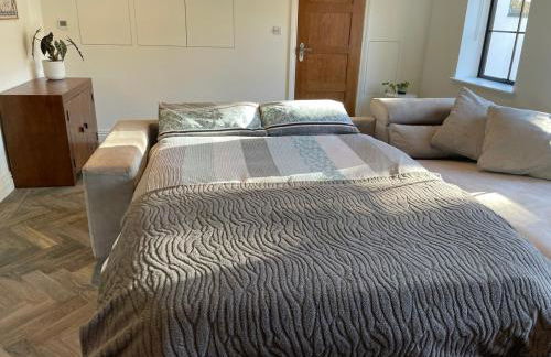 Studio with kitchen nestled lovely wooded cul du sac - Foto 25