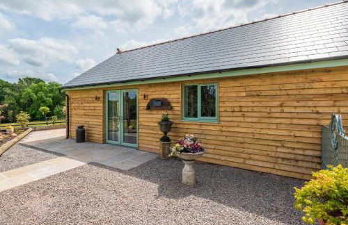 Self-contained cosy one bedroom holiday barn - Photo 7