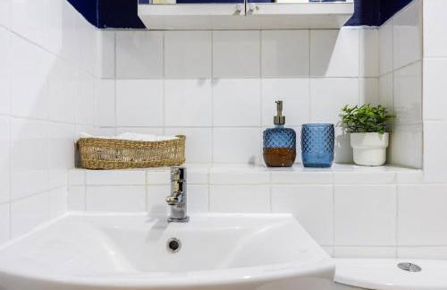 Modern 2 Bed Flat 2 Min Walk to Brockley Station - Photo 11