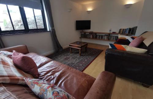 THE OLD RECTORY ROSE COTTAGE in Jacobstow 10 mins to Widemouth bay and Crackington Haven,Nearby Bude,Tintagel,Port Issac,Clovelly,PARKING FOR LARGE AND MULTIPLE VEHICLES - Foto 4