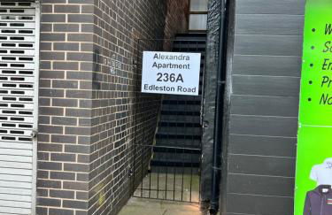 Alexandra Apartment -Secured Parking -2 Bedrooms - Photo 27