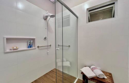 Casa brasileira frente mar conforto e exclusividade com estacionamento - Foto 14