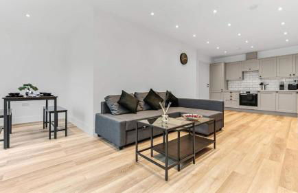 JD Apartments - Urban Retreat with Patio - Foto 2