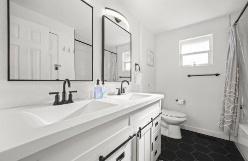 The Denver Den Game Room Foosball - Foto 46